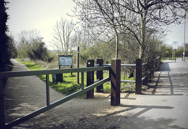 Kingston Road entrance to Hogsmill River walk near Tolworth