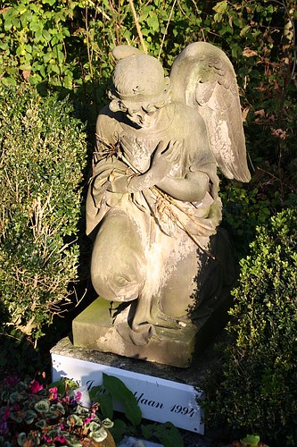 Breukelen cemetery