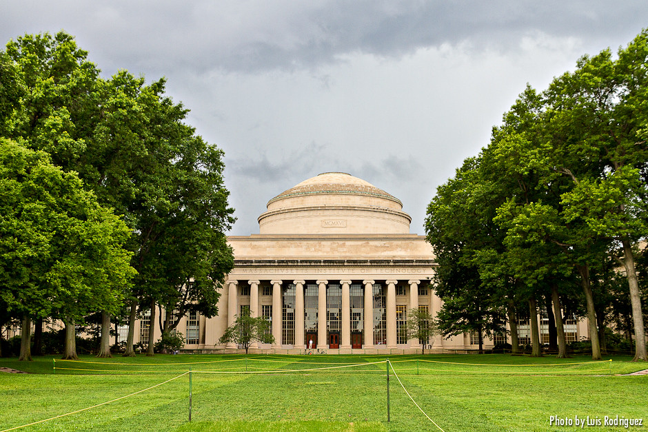 Massachusets Institute of Technology (MIT)