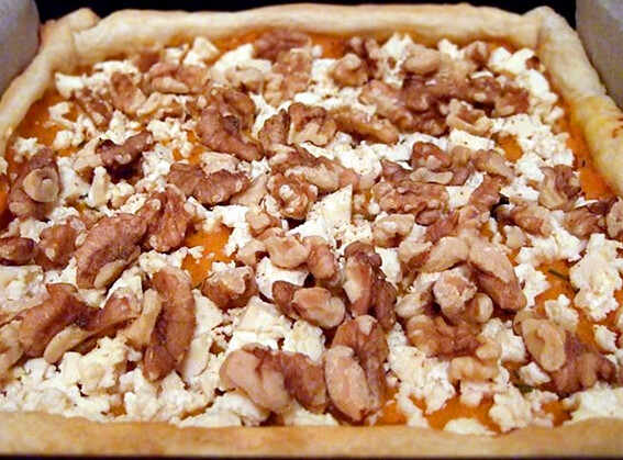 Pumpkin pie with feta and walnuts