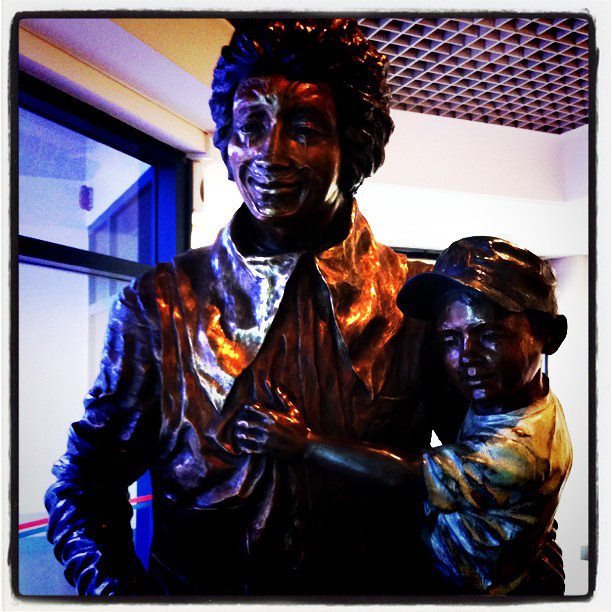 20 Jan - Do  you know there's a bronze Ronald McDonald in KK Hospital?