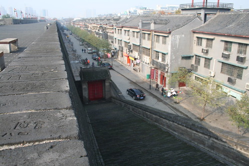 2011-11-18 - Xian - City wall - 18 - Ring wall - Closed Wumu gate