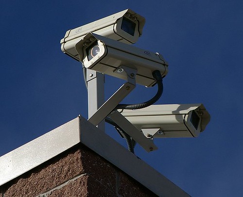 738px-Three_Surveillance_cameras