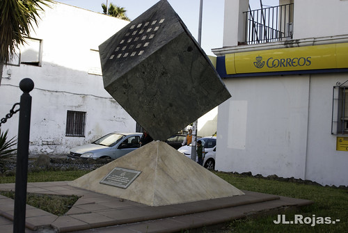 MONUMENTO A LA CONSTITUCIÓN ESPAÑOLA.- by JLROJAS2