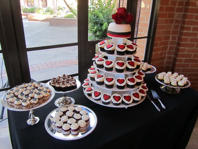 Cupcake Table Wedding