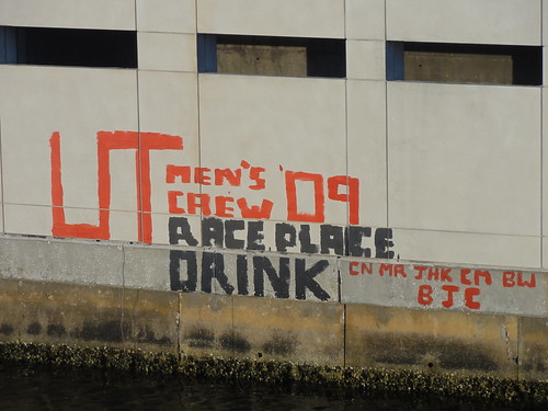 "Men's Crew '09 Race Place Drink"