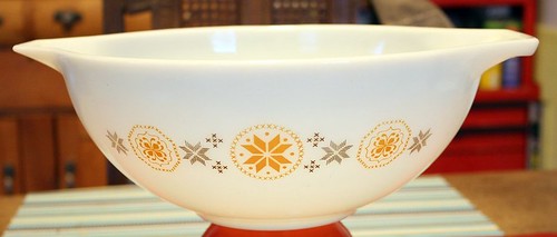 444 cinderella mixing bowl town and country pyrex