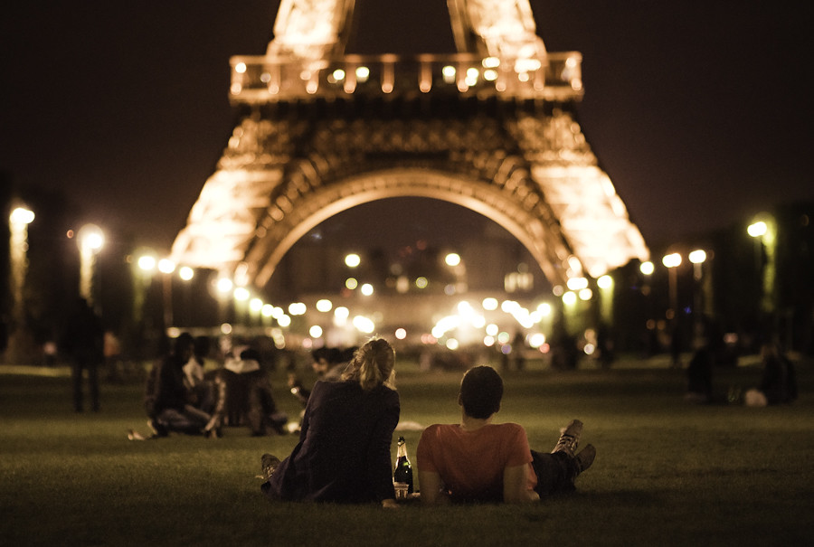 LE LOVE BLOG LOVE STORY LOVE PHOTO IMAGE COUPLE PICNIC EIFFEL TOWER WE WILL ALWAYS HAVE PARIS EXCHANGE STUDENT ROMANCE LONG DISTANCE Paris Paris by Joanna Kitchener, on Flickr