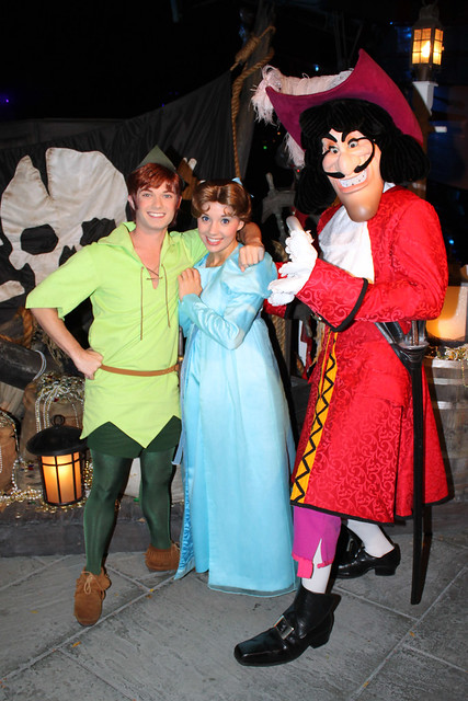 Meeting Peter Pan, Wendy and Captain Hook