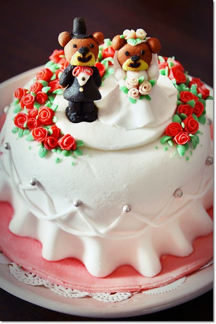 Mini Wedding Cake Read more stories on food and travel on my blog at 