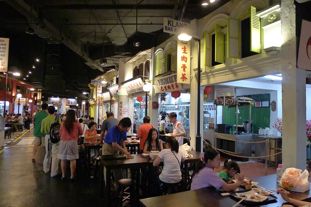 Singapore: Sentosa Beach, Malaysian Food Street & Crane Dance @ Universal Studios Singapore