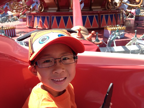 Owen on the Dumbo ride