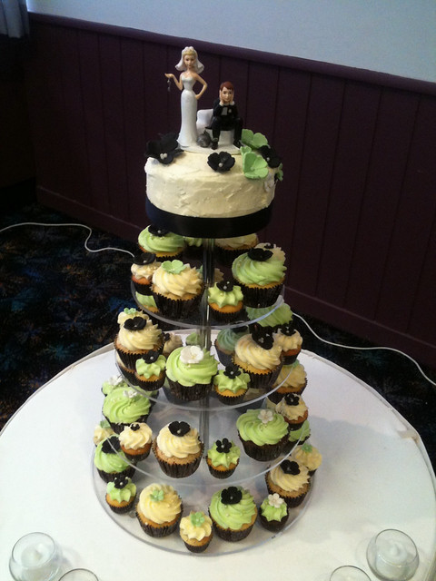 Green black and white wedding cupcakes A mix of double choc mud 