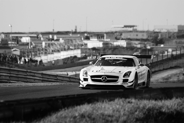 Fantastische Mercedes SLS GT3 Zelfs in zo'n uitmonstering vind ik het een 