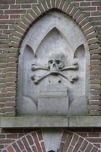 Morgue, old cemetery Doorn