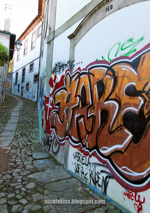 graffiti wall porto