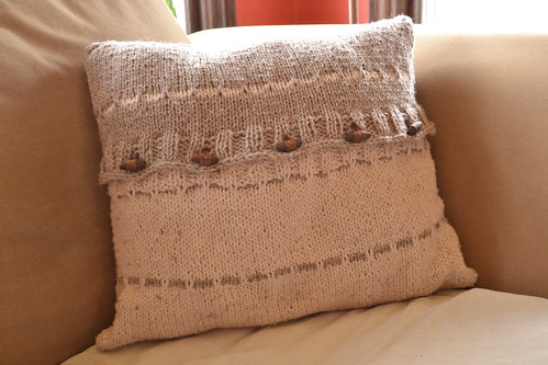 contrast knitted pillow