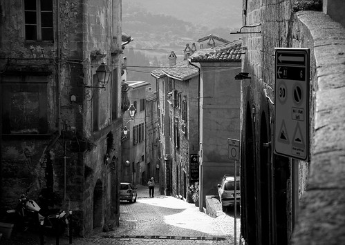 bw blackwhite calle strada italia bn via bianconero umbria orvieto blanconegro