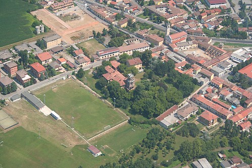 above travel sky italy panorama green castle nature airplane landscape flying high view earth top aviation aerial fromabove historic villa agriculture fortress lombardia cessna skyview lodi lombardy birdeye aeronautic zorlesco bianciardi