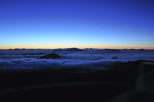 sunset sunrise dawn volcano hawaii high maui haleakala crater firstlight