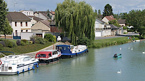 france seine canal champagne canals locks barge marne meaux chalonsenchampagne drumsara
