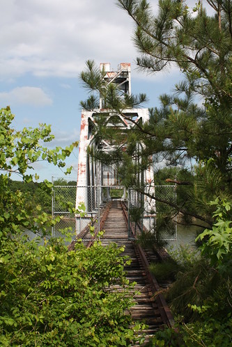 georgia alabama drawbridge omaha railroadbridge russellcounty liftbridge closedbridge verticalliftbridge seaboardcoastlinerailroad abandonedbridge stewartcounty moveablebridge cottonton