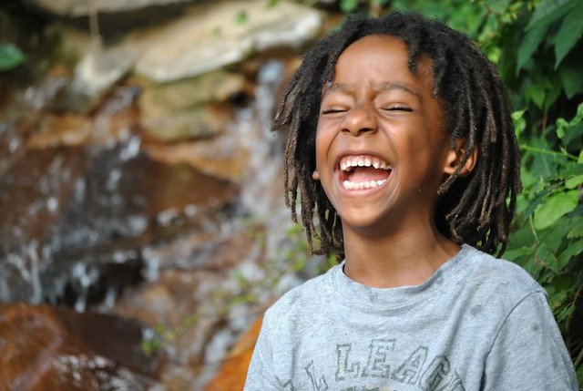 child-laughing-portrait-photography