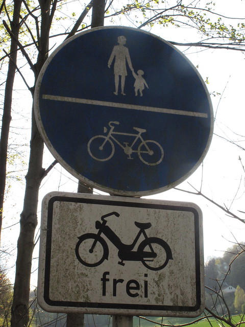 I heart German cycle lanes