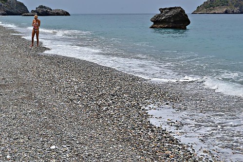 sea holiday beach rock pebbles greece evia ελλάδα παραλία βότσαλα εύβοια διακοπέσ βράχοσ θάλασσαχειλιαδού cheiliadou