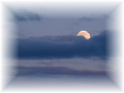 moon clouds oregon portland naturallight handheld ninterstate overlookpark scavchal