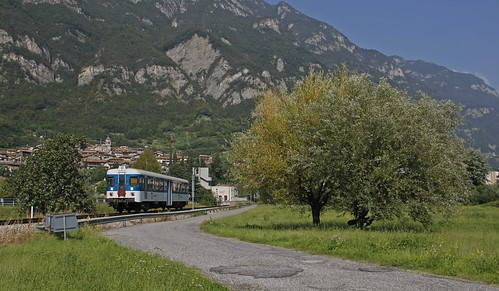 rail bahn treno aln treni boarioterme aln668 aln668125