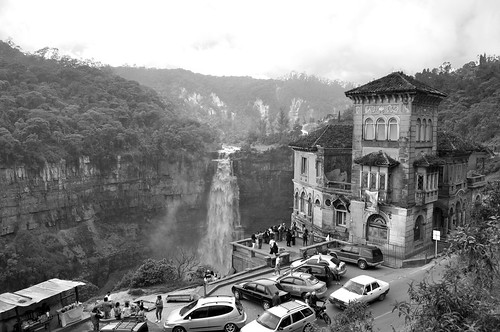 tourism southamerica waterfall nikon colombia july julio turismo kolumbien cascada cundinamarca 2011 d90 américadelsur caut 20dejulio saltodeltequendama nikond90 ríobogotá hoteldelsalto