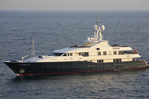 Luxury yacht rentals, Luxury Motor Yacht Sequel P