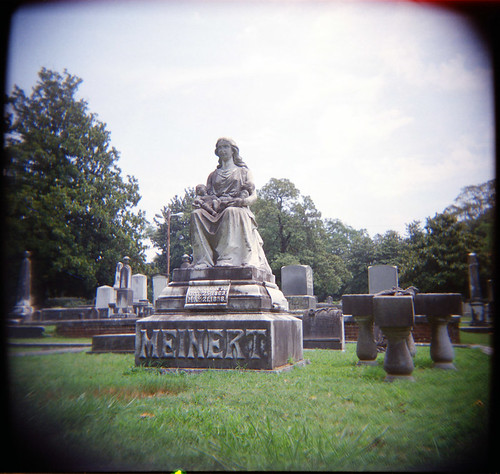 cemeteries 120 mediumformat georgia holga graveyards holga120sf lomographyfilm