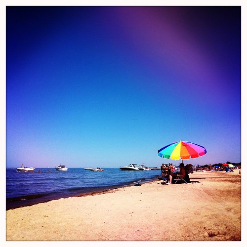 beach umbrella boats hipstamatic blankofilm lucifervilens