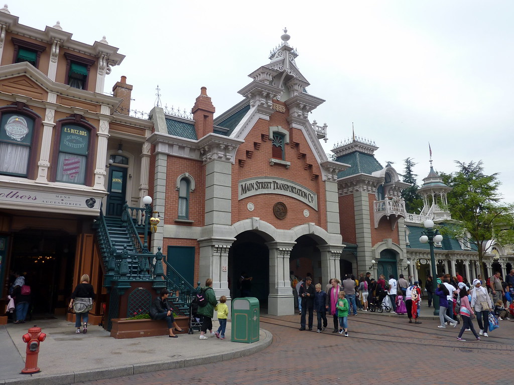 Interesting And Unknown Facts About Disneyland