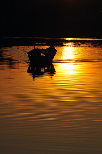 silhouette sunrise golden boat malaysia kuching 船 剪影 日出 黄金 kuchingwaterfront sarawakriver eastmalaysia 马来西亚 sooc 大马 砂劳越 古晋 东马 砂劳越河