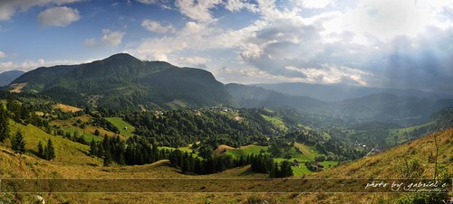 summer panorama mountains nikon romania dambovicioara d5000 nikkor18105mm e574 europeanroad574