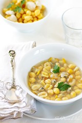 Zuppa di ceci
con orecchiette e vongole - Pasta, chickpeas and clam soup