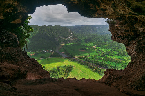 landscape outdoors puertorico hiking cave utuado nikon1224mmf4 nikond300s cuevaventana