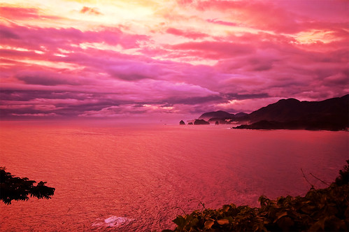 light sunset red sea summer seascape nature japan clouds landscape coast nikon view purple dusk shore 雲 海 空 izu 伊豆 西伊豆 sigma1020 dougashima onsalegettyimages