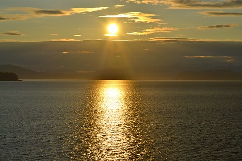 sunset reflection alaska forest cruising inlet insidepassage cruises seaprincess princesscruise