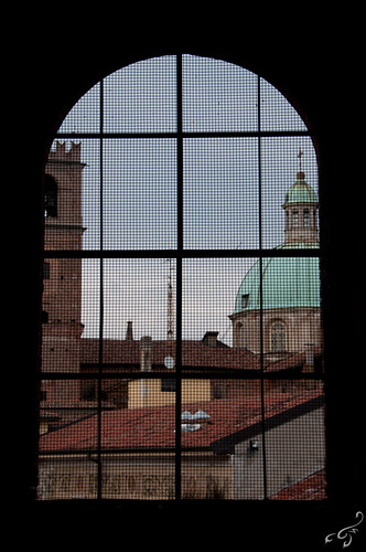 city window view finestra vista città vigevano