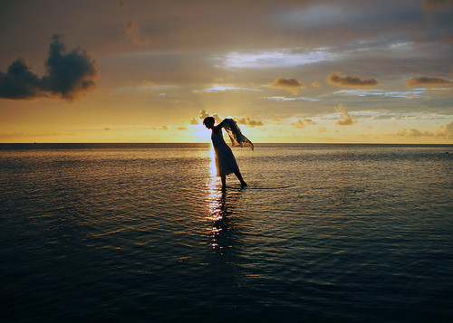 sunset woman beach water silhouette florida hernando pineisland weekiwachee