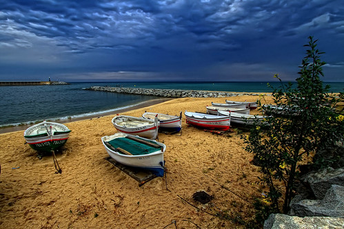 barcelona beach canon boats eos mar spain agua mediterraneo barca barco playa cielo nubes 7d catalunya mataró maresme cataluña rocas pescadores