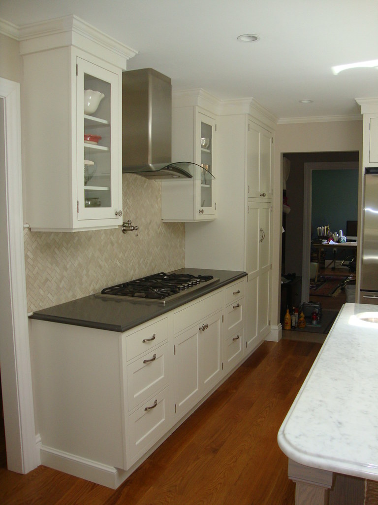 Rustic And Timeless Kitchen Brookhaven Maple And Oak Cabin Flickr