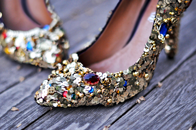 Dolce & Gabbana - Embellished shoes diy + gold sequins and gem dolce ...