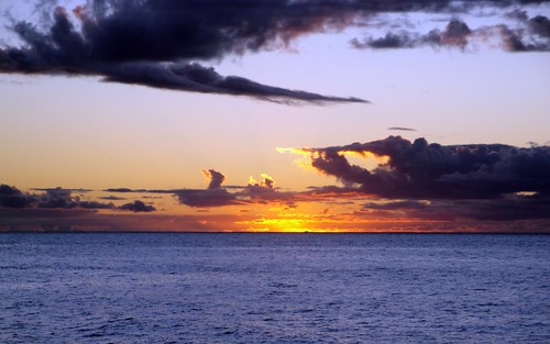 maui summer island hawaii travel vacation 2011 sunset seascape water sky clouds blue orange picnik 500views