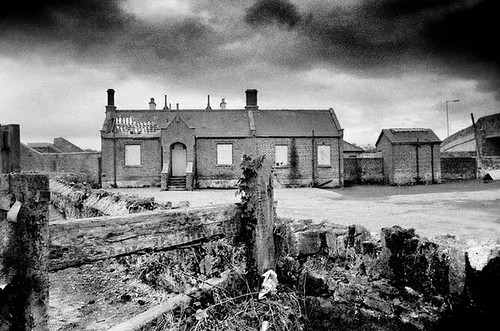 ireland summer sky bw building abandoned film flickr industrial best decayed 2c kildare abandonedrailways 72dpipreview ©lowresolutionpreview ©2c