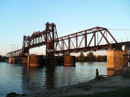 railroad sunset train river illinois railroadbridge cbq ottawaillinois